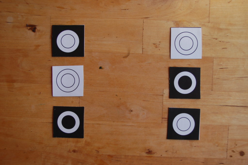 Foto von einem Zuordnungsspiel - einfache Version mit drei Paaren